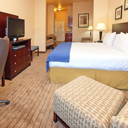Holiday Inn Express Hotel & Suites Marshall By Ihg Phòng bức ảnh