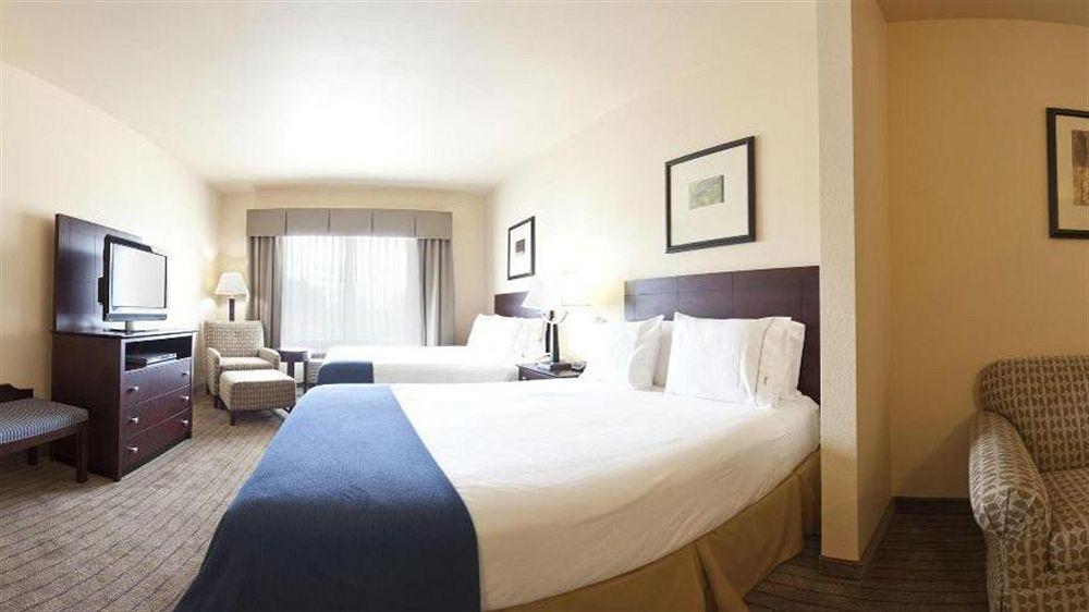 Holiday Inn Express Hotel & Suites Marshall By Ihg Ngoại thất bức ảnh