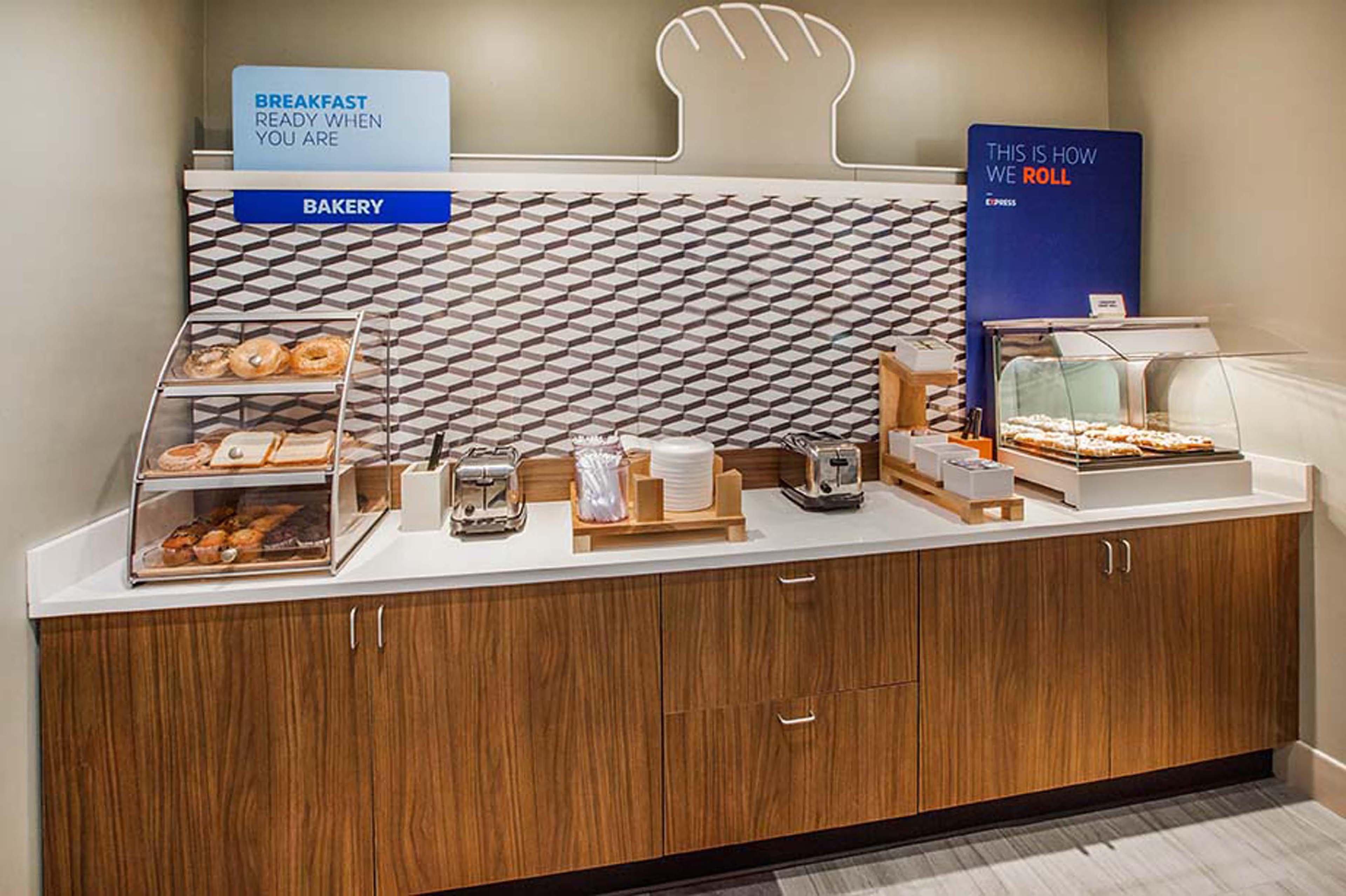 Holiday Inn Express Hotel & Suites Marshall By Ihg Ngoại thất bức ảnh