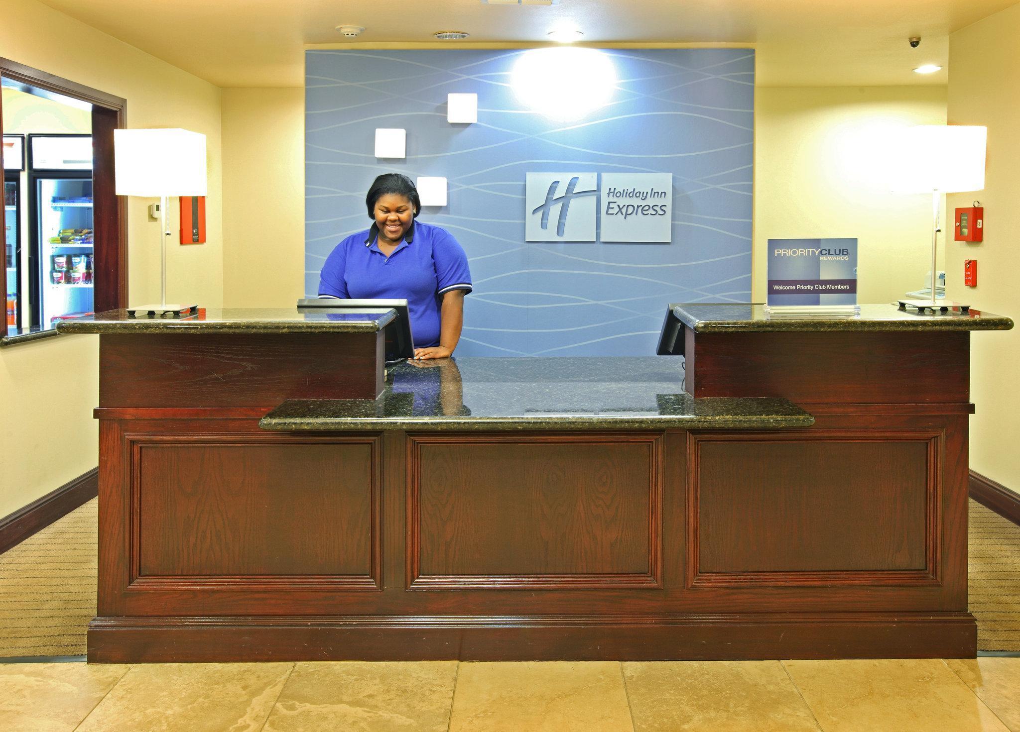 Holiday Inn Express Hotel & Suites Marshall By Ihg Ngoại thất bức ảnh