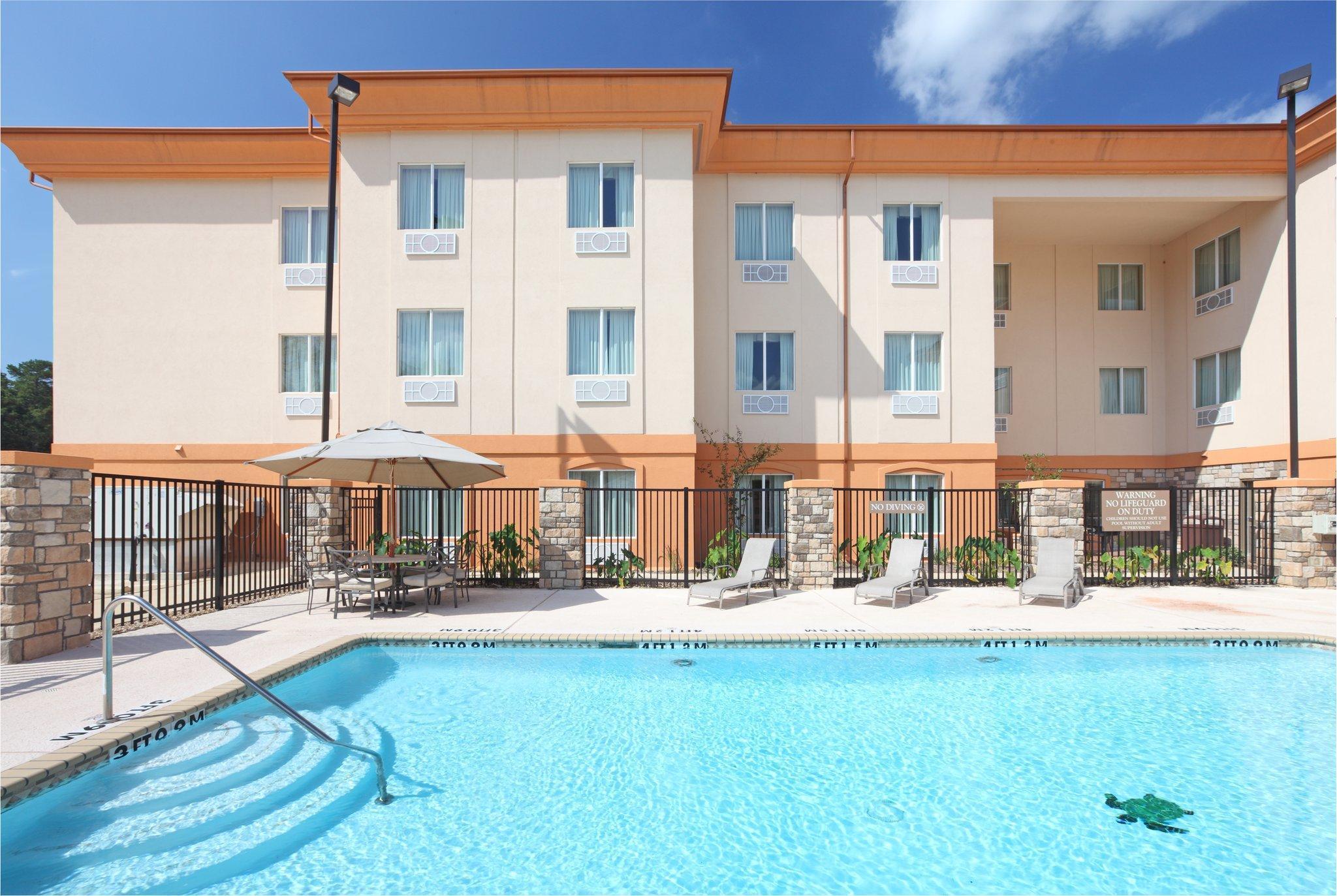 Holiday Inn Express Hotel & Suites Marshall By Ihg Ngoại thất bức ảnh