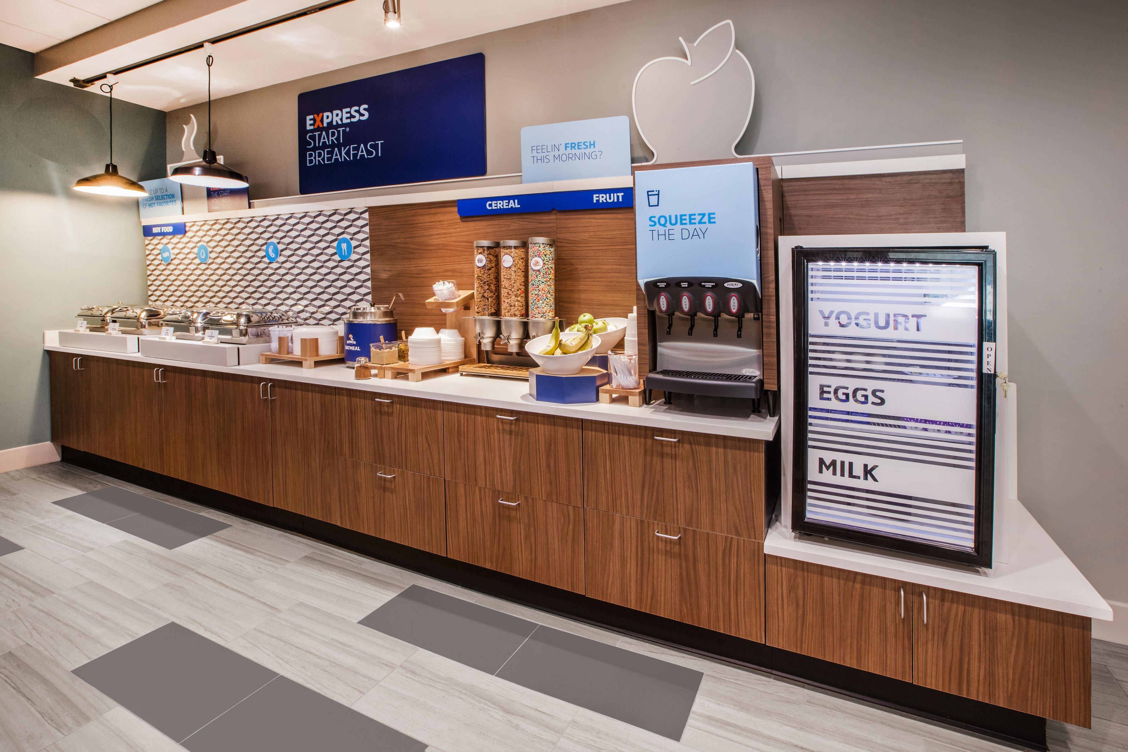 Holiday Inn Express Hotel & Suites Marshall By Ihg Ngoại thất bức ảnh