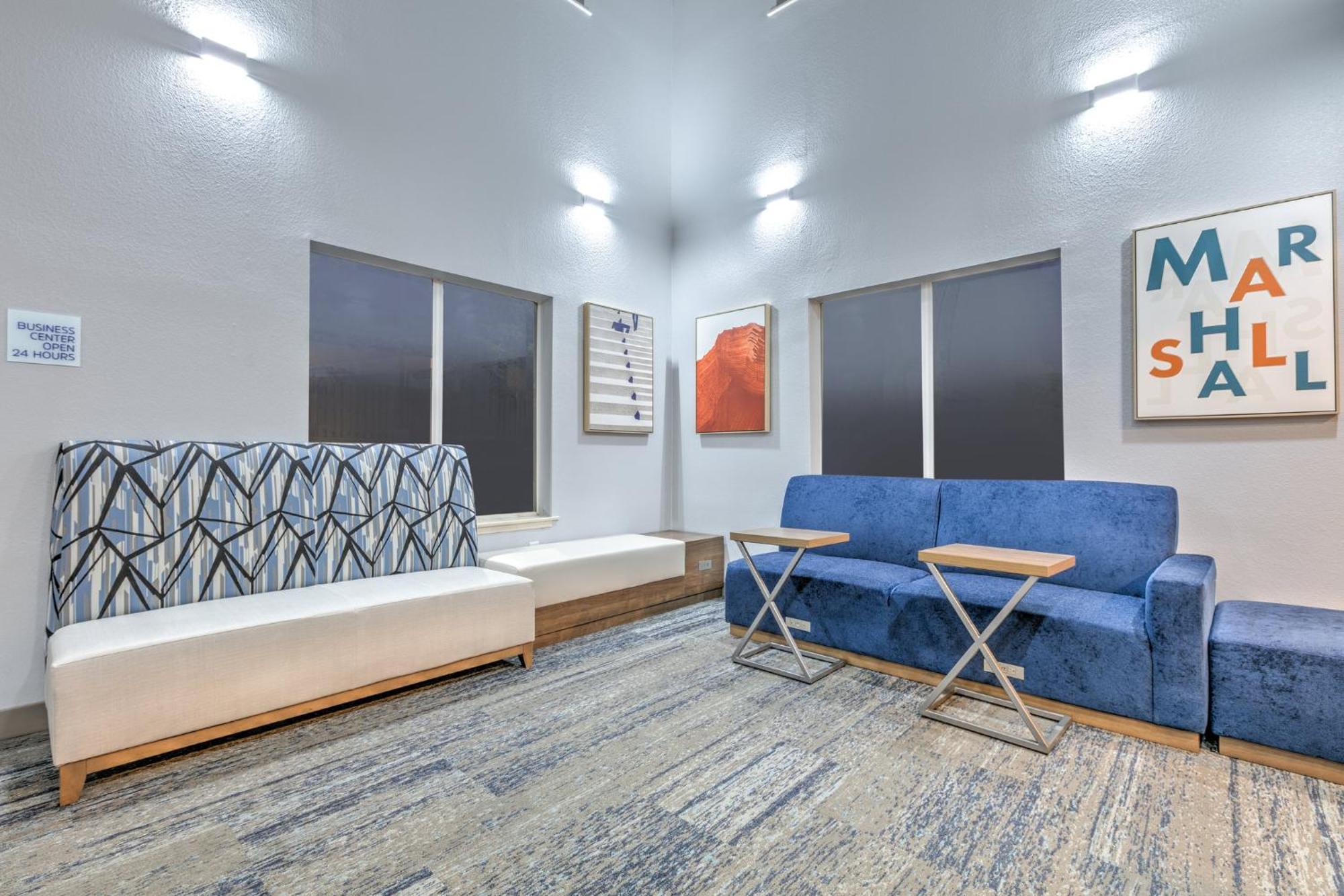 Holiday Inn Express Hotel & Suites Marshall By Ihg Ngoại thất bức ảnh