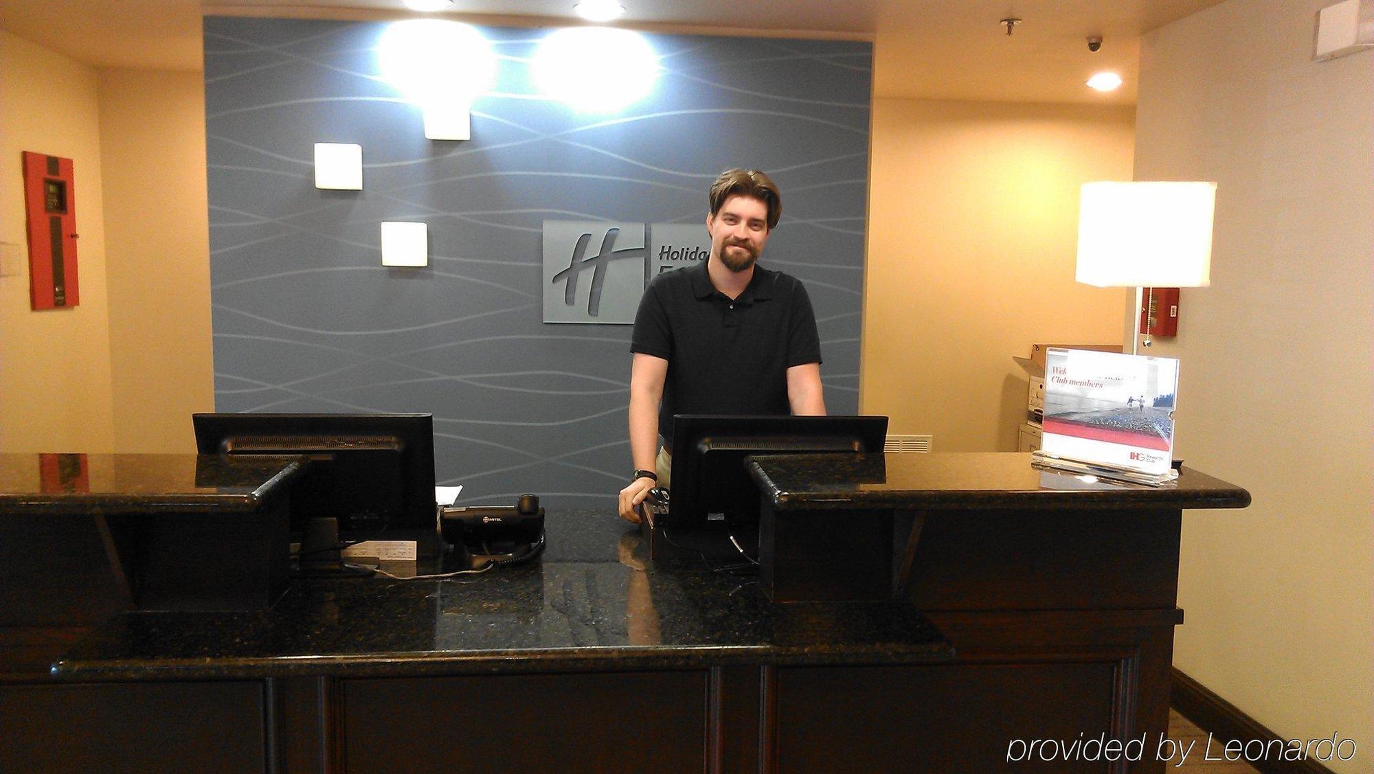 Holiday Inn Express Hotel & Suites Marshall By Ihg Ngoại thất bức ảnh
